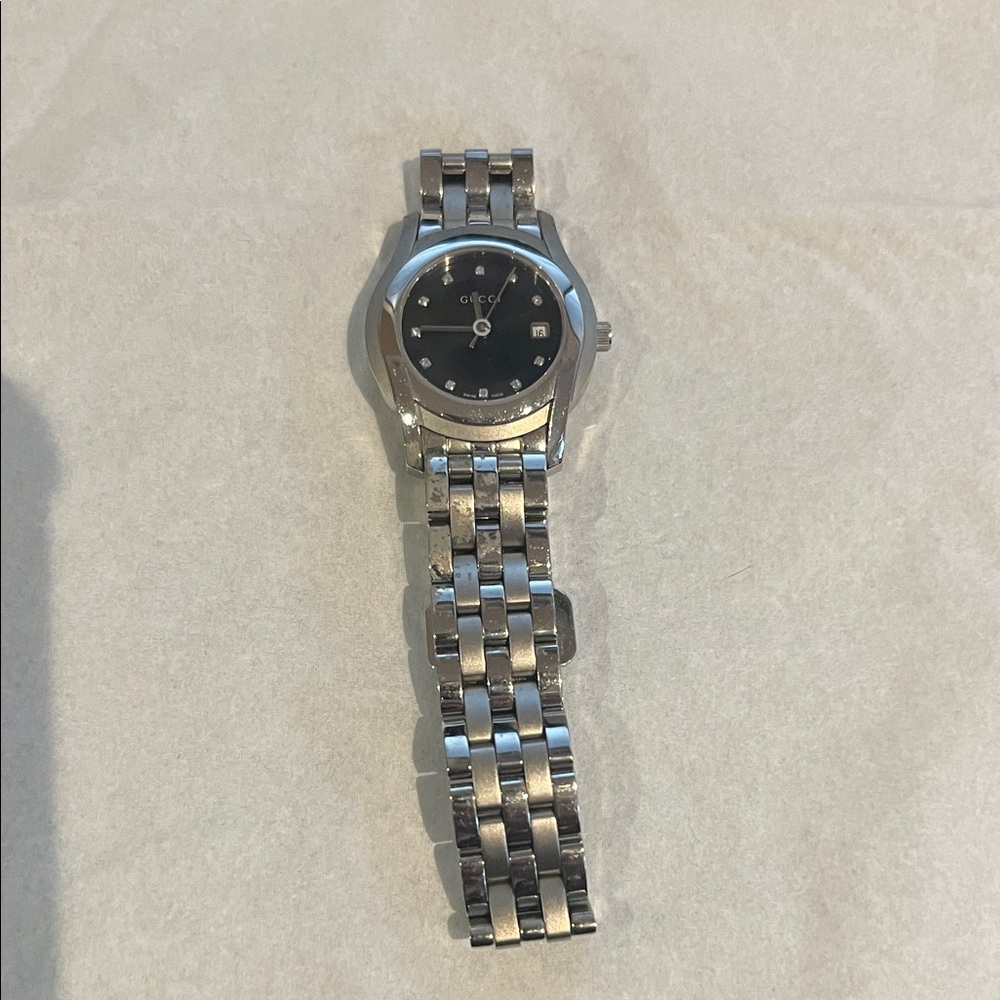 Gucci Silver Bracelet Watch with Black Dial